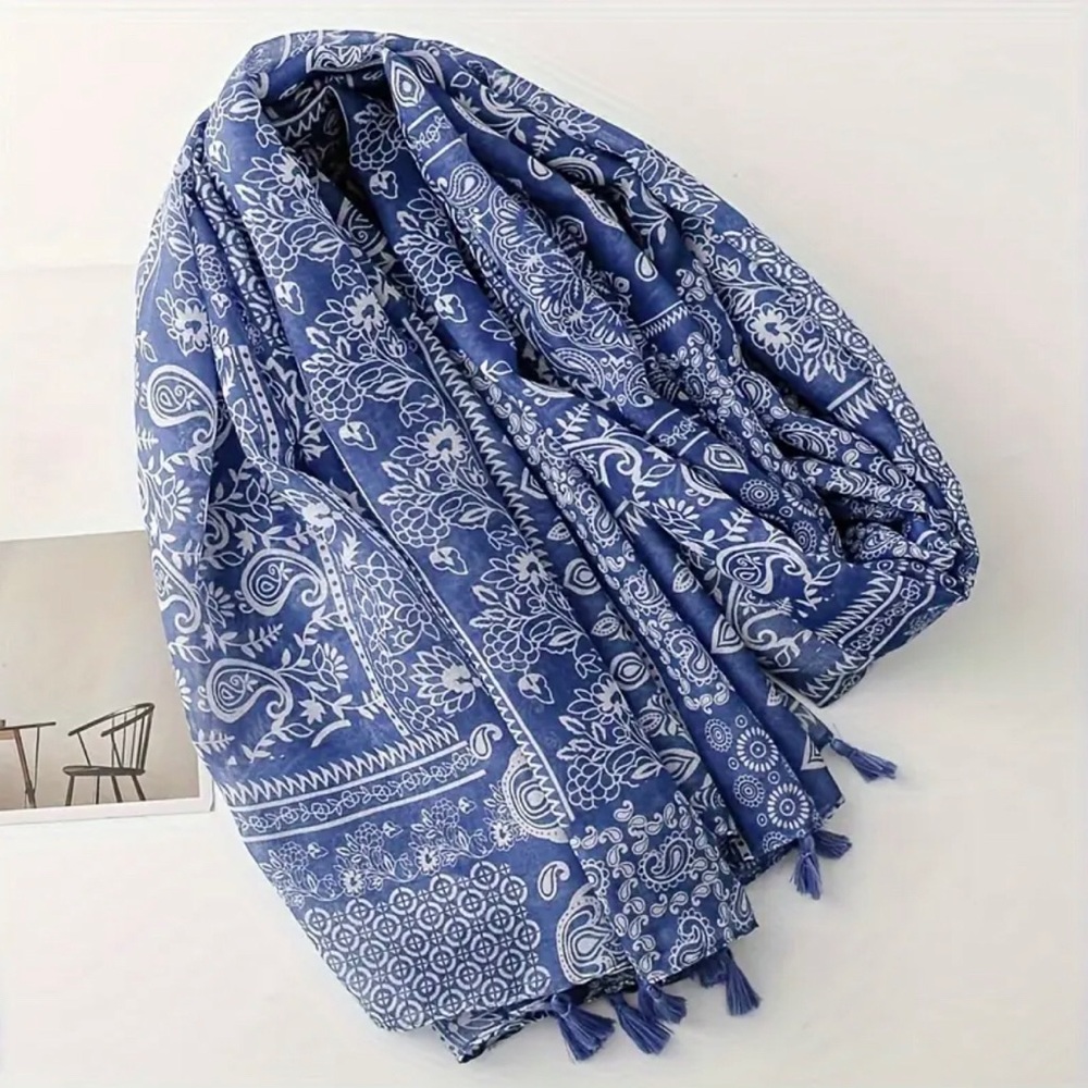 Linen Feel Large Square tassel scarf - Picture 4 of 6